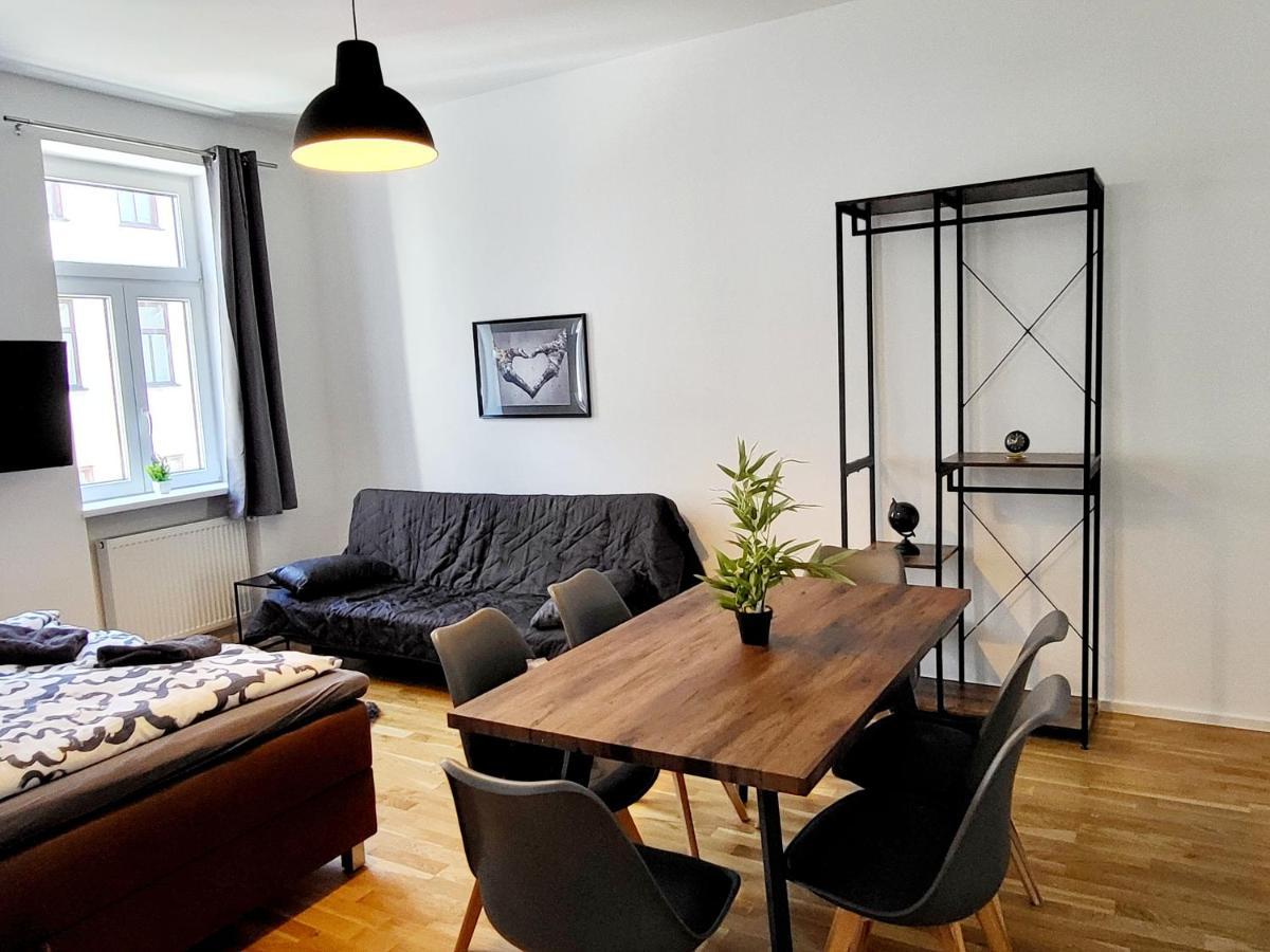 Sunny Apartment With 1 Balcony Wien Eksteriør billede